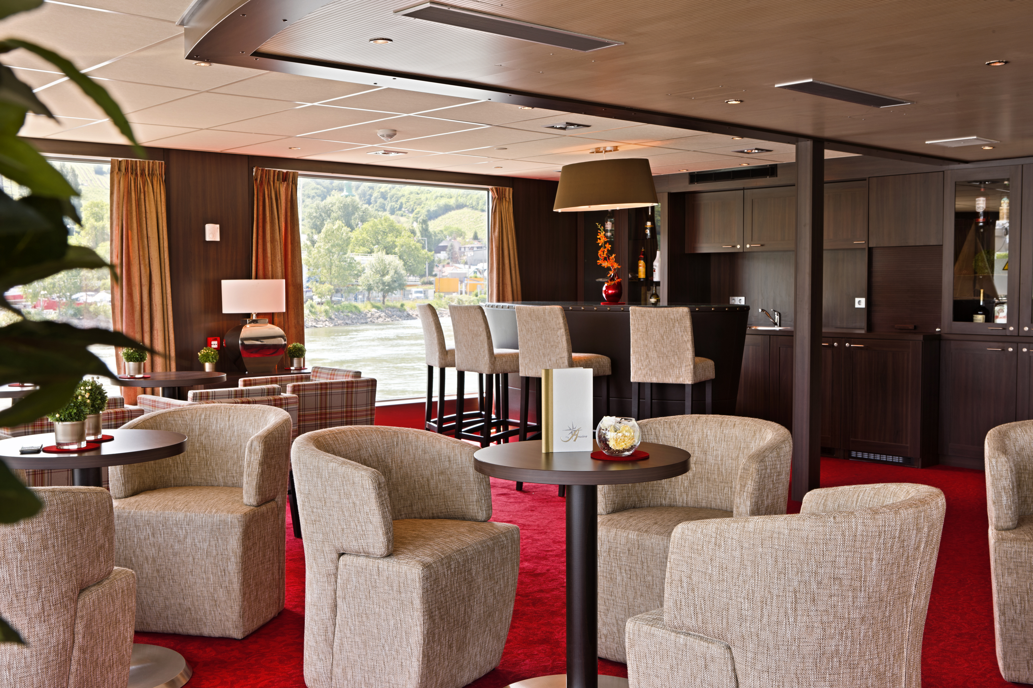 Amadeus River Cruises Amadeus Brilliant Interior Amadeus Club 1.jpg